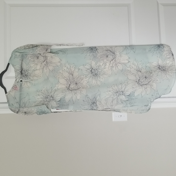 New! Vince Camuto blossom tunic size XS - Picture 4 of 9